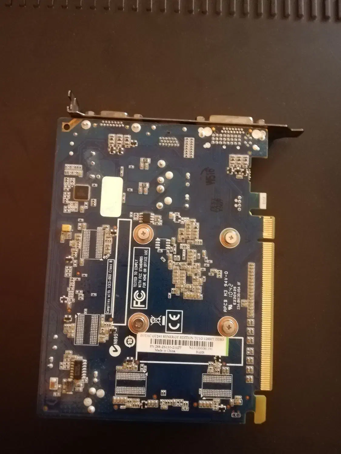 کارت گرافیک 1گیابایت DDR 3|قطعات و لوازم جانبی رایانه|خمین, |دیوار