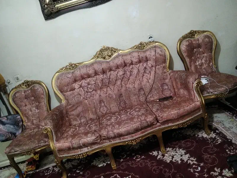 مبل نه نفره ب همراه میزها تمام چوب|مبلمان خانگی و میز عسلی|تهران, زرکش|دیوار