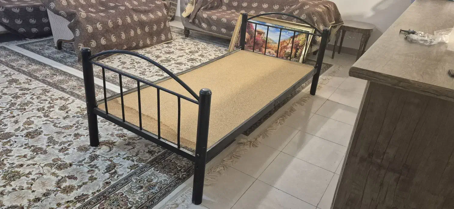 تخت تک نفره فلزی|تخت و سرویس خواب|کرمانشاه, |دیوار