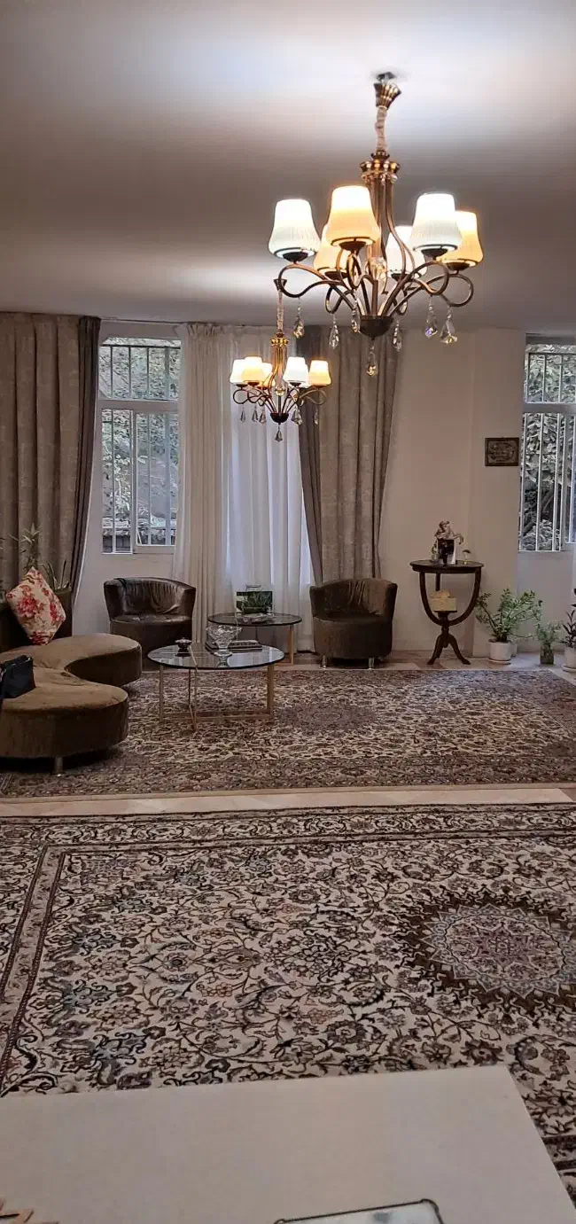 ۱۰۰ متر غربی های تهرانپارس  قابل تبدیل حیاط دار|اجارهٔ آپارتمان|تهران, تهرانپارس غربی|دیوار