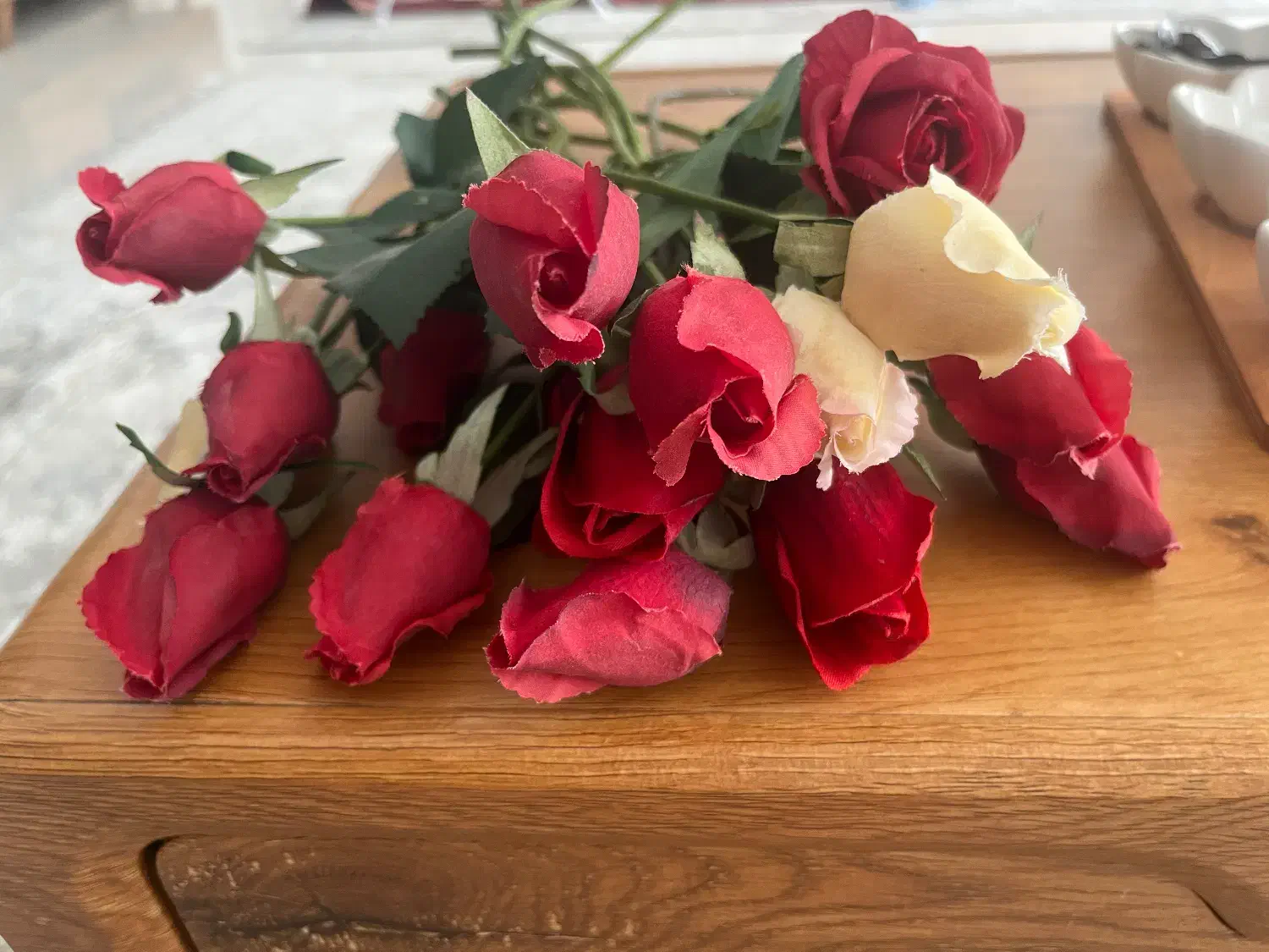 گل رز مصنوعی|گل مصنوعی|شهرکرد, |دیوار