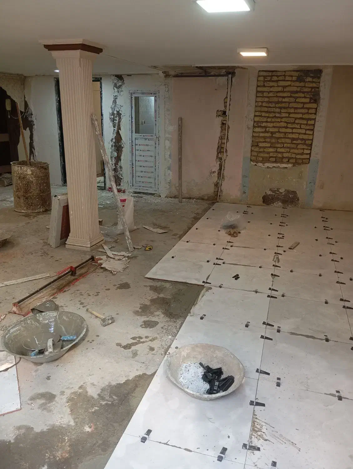 تخریب بازسازی منازل مسکونی|خدمات پیشه و مهارت|مشهد, استاد یوسفی (شهرک غرب)|دیوار