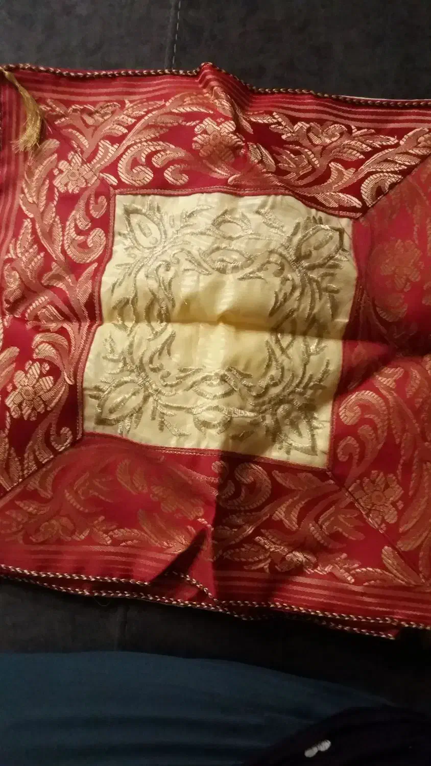 کوسن و اتو مو|رختخواب، بالش، پتو|لاهیجان, کوی آزادگان|دیوار