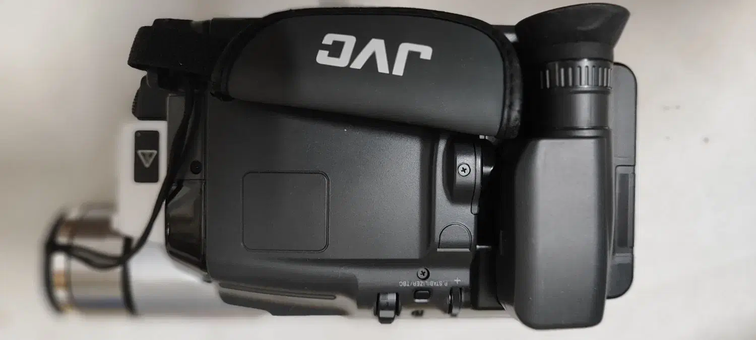 دوربین فیلمبرداری و عکاسی فول دیجیتال|دوربین عکاسی و فیلم‌برداری|کرمان, |دیوار