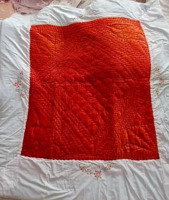 لحاف سالم و بسیار تمیز|رختخواب، بالش، پتو|دلیجان, |دیوار