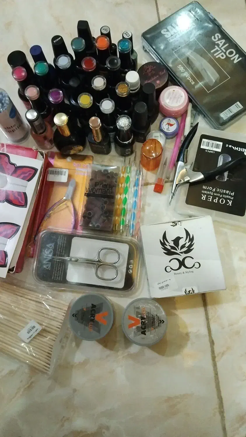 لوازم کاشت ناخن|آرایشی، بهداشتی، درمانی|آستانه اشرفیه, |دیوار