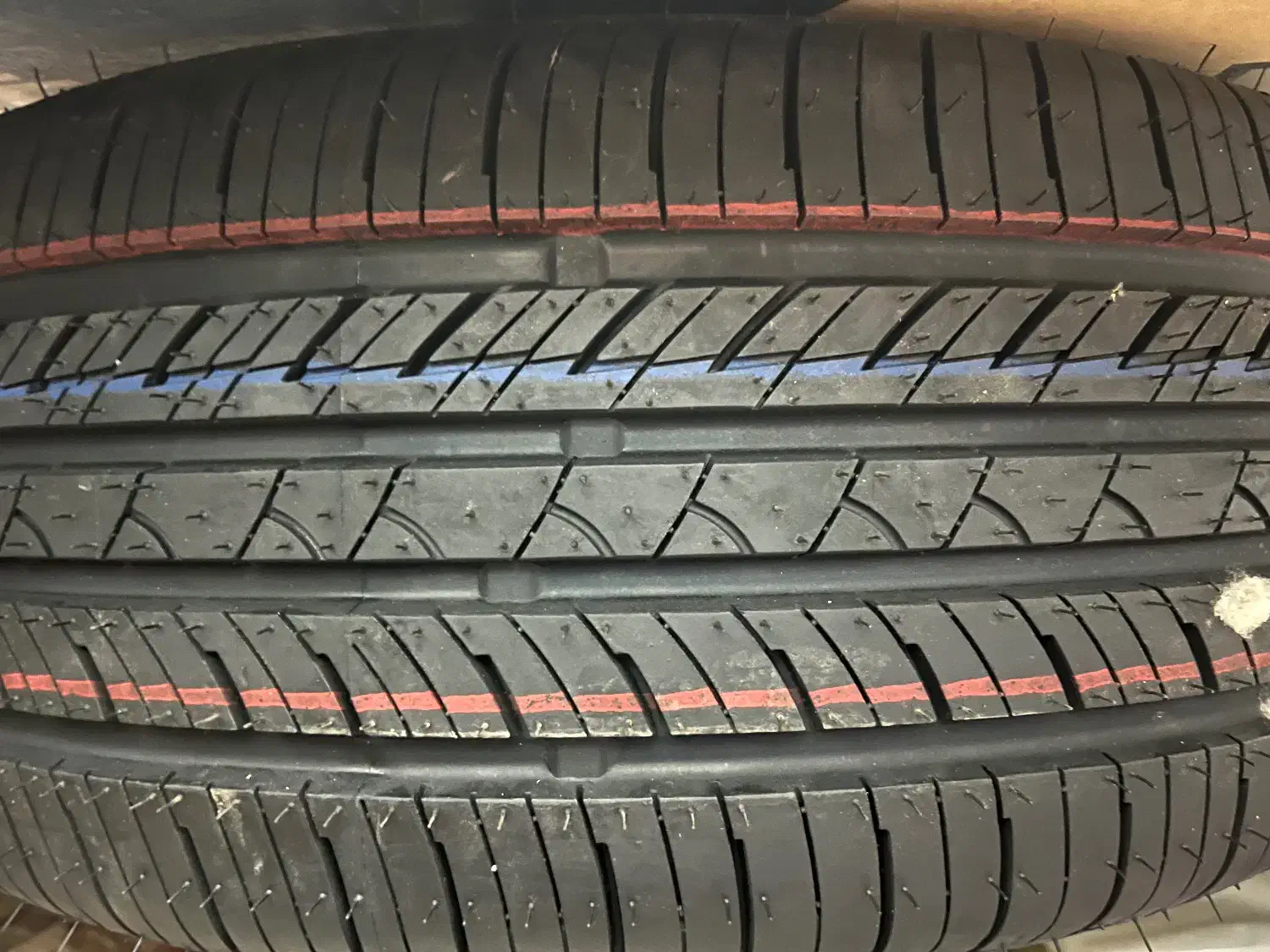 ۴ حلقه لاستیک پهن بارز سمندی 205/60R15 نو|قطعات یدکی و لوازم جانبی|کرج, شهرک امام رضا (ع)|دیوار