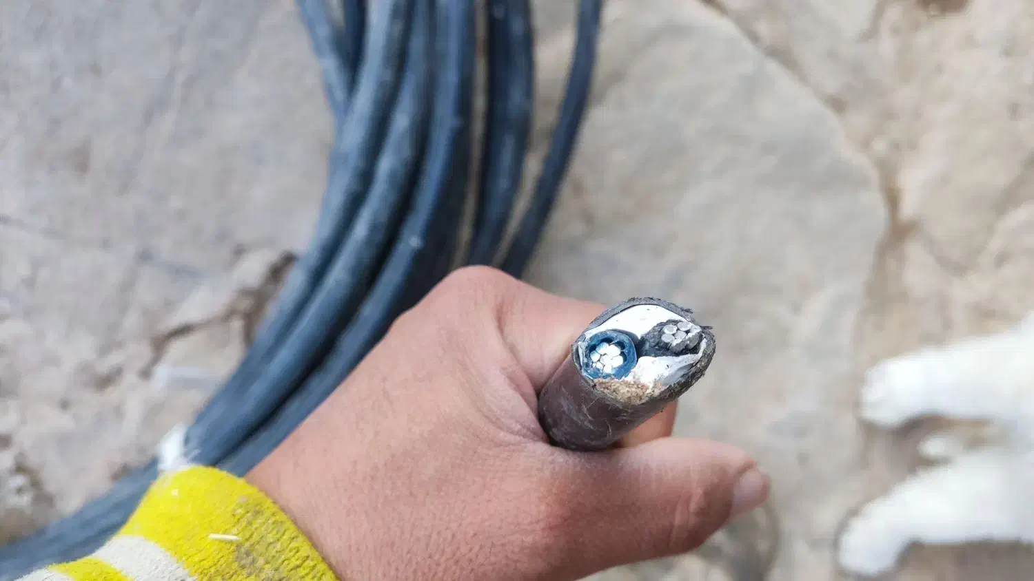 کابل فشارقوی|ابزارآلات|نوبران, |دیوار