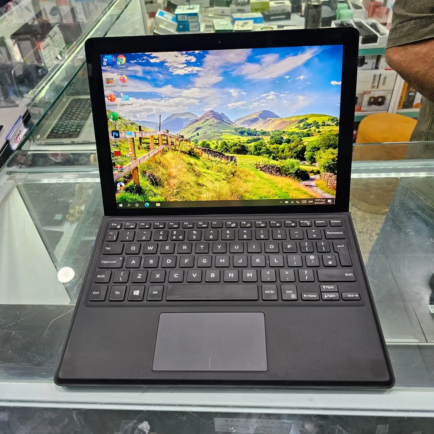 لپتاپ DELL نسل ۷ رم ۸ هارد ۲۵۶صفحه لمسی تبلتی تمیز|رایانه همراه|یاسوج, |دیوار