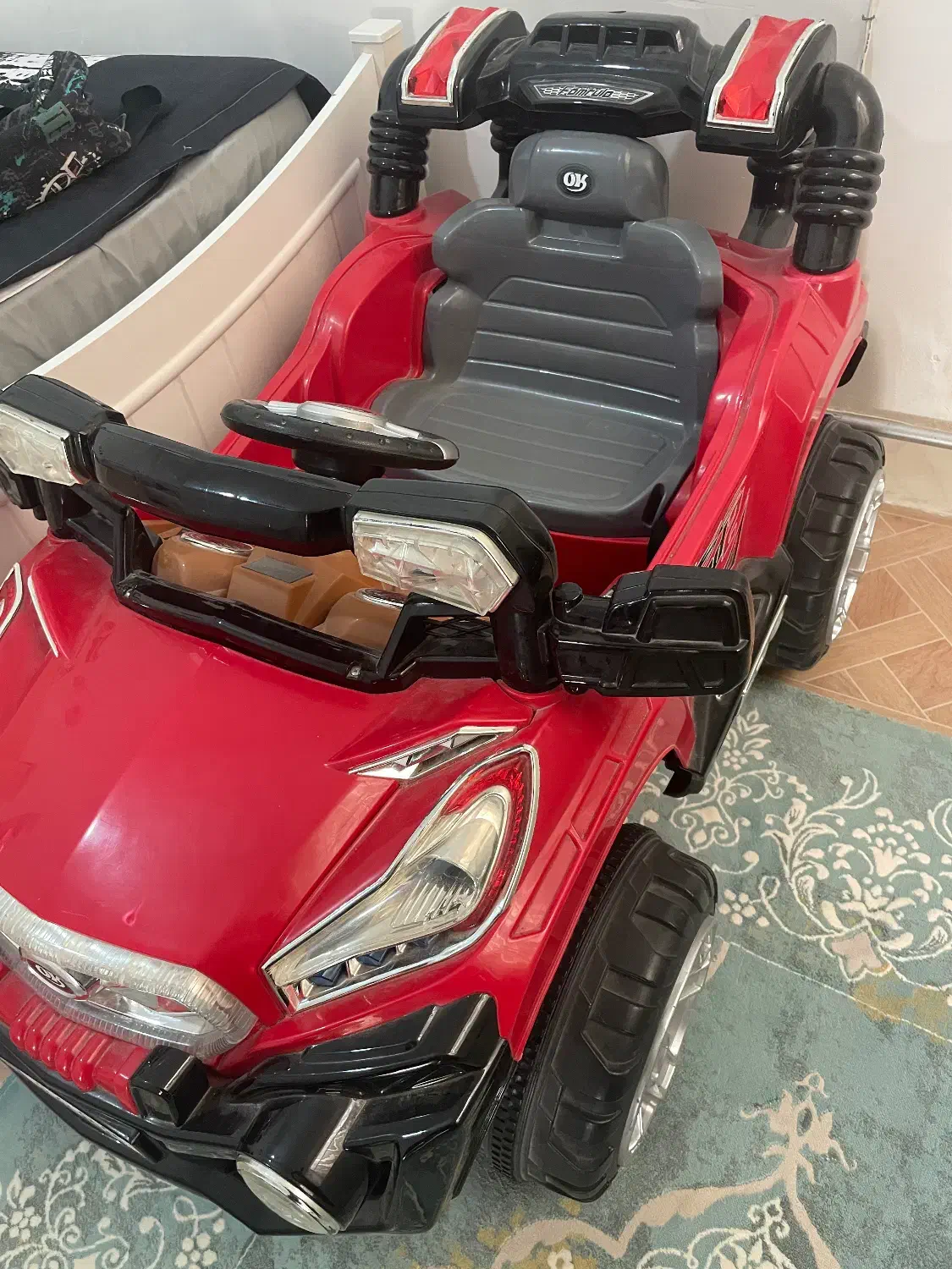 ماشین شارژی|اسباب‌بازی بچه|مهاباد (آذربایجان غربی), |دیوار