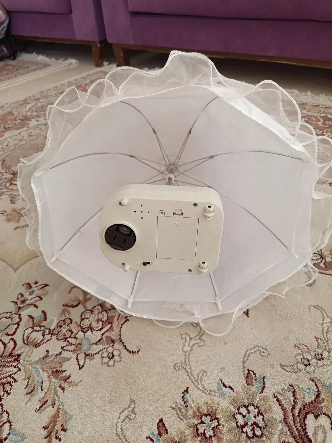 عروسک|اسباب‌بازی بچه|صحنه, |دیوار