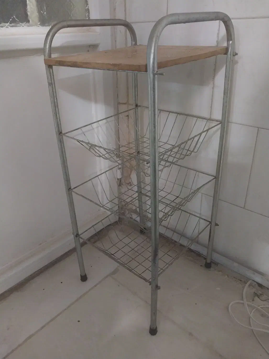 جا سیب زمینی پیازی|مبلمان خانگی و میز عسلی|تربتحیدریه, دیزقند|دیوار