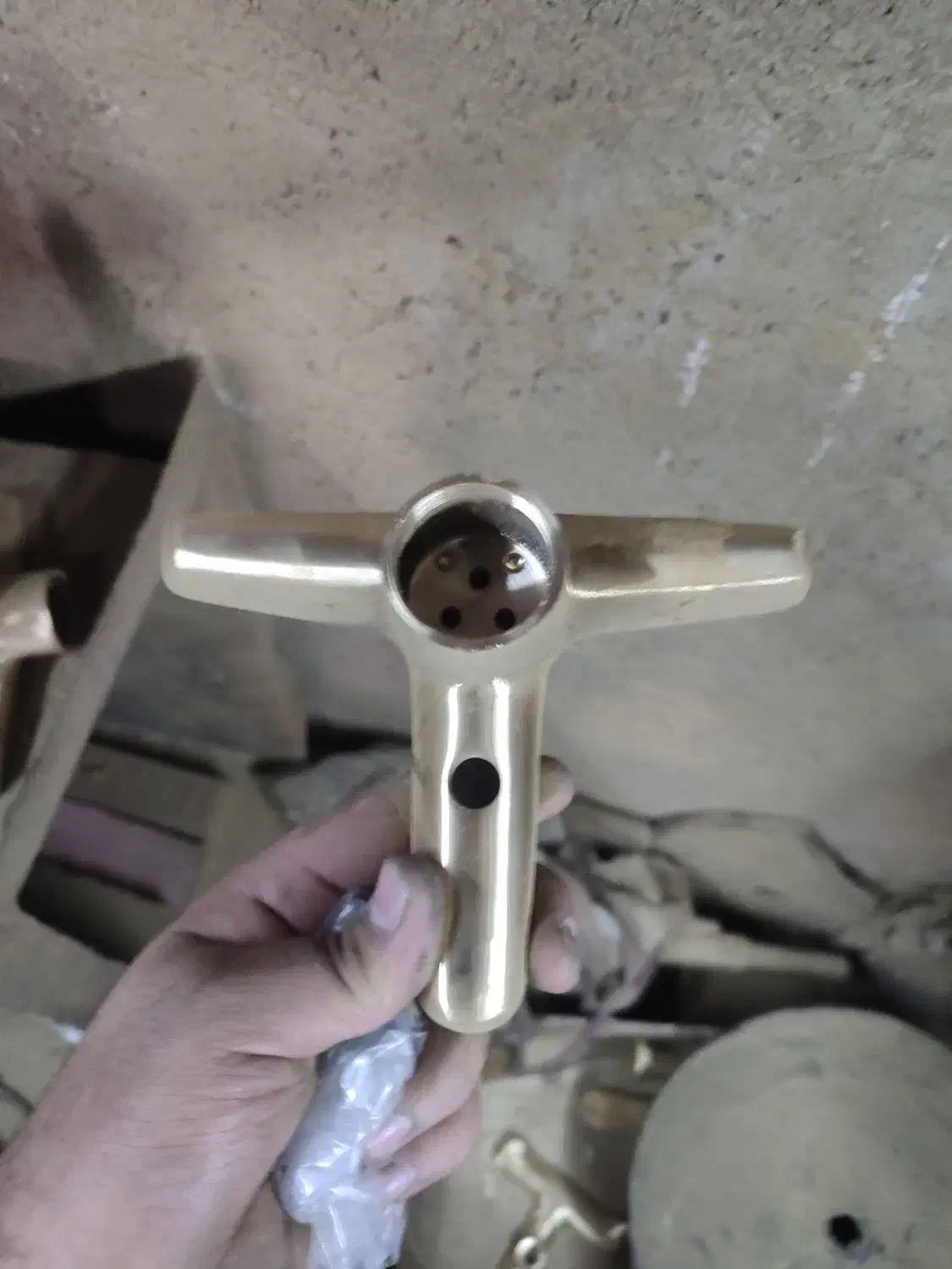 انجام خدمات پرداختکاری کارهای برنجی .استیلوغیره|خدمات پیشه و مهارت|تهران, بهارستان|دیوار