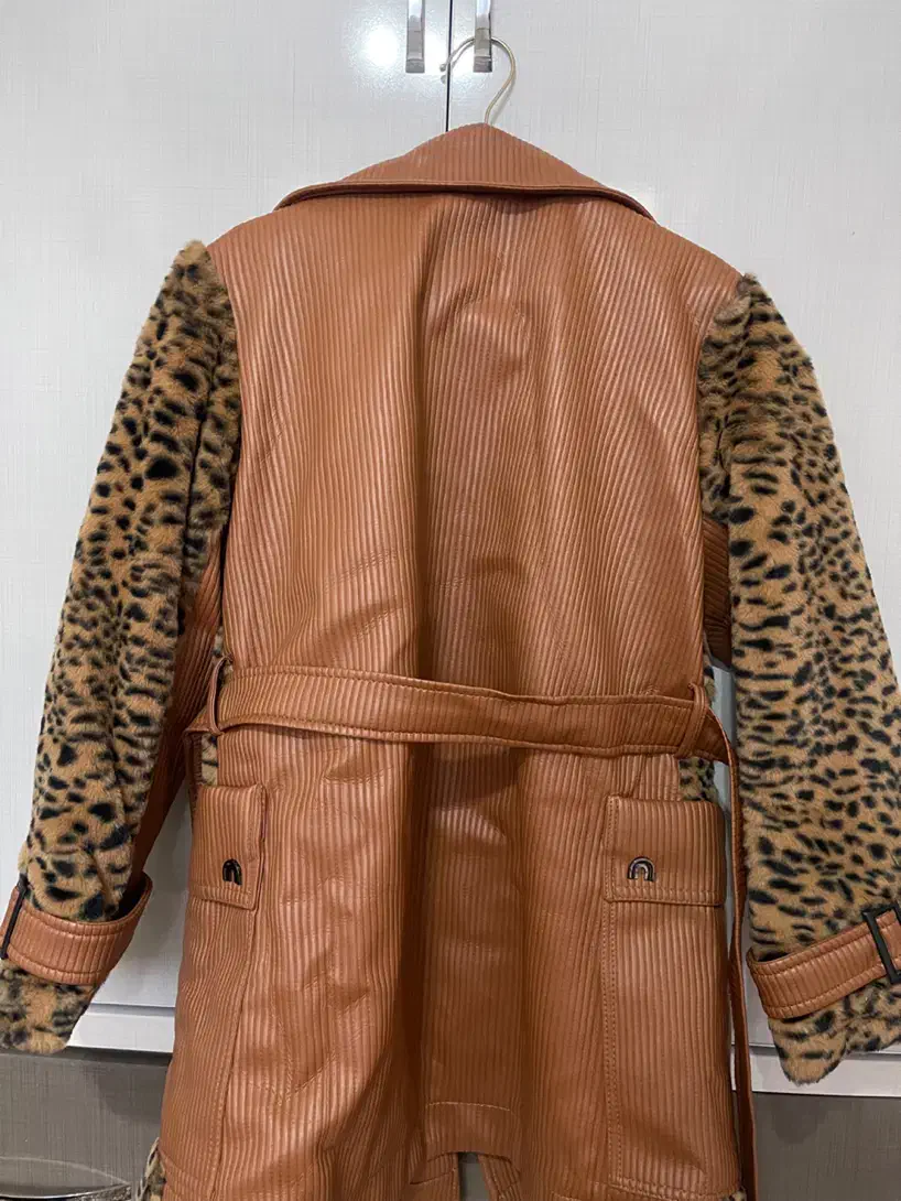 پالتو|لباس|سنندج, |دیوار