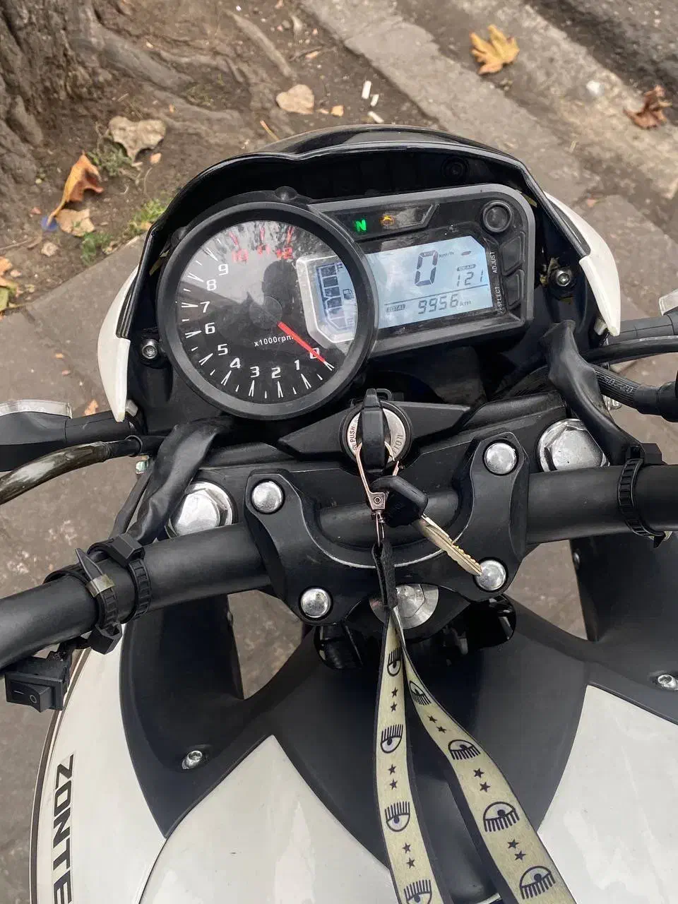 موتور زونتس ار اس ان اس بنلی مگلی|موتورسیکلت|رشت, نظری|دیوار