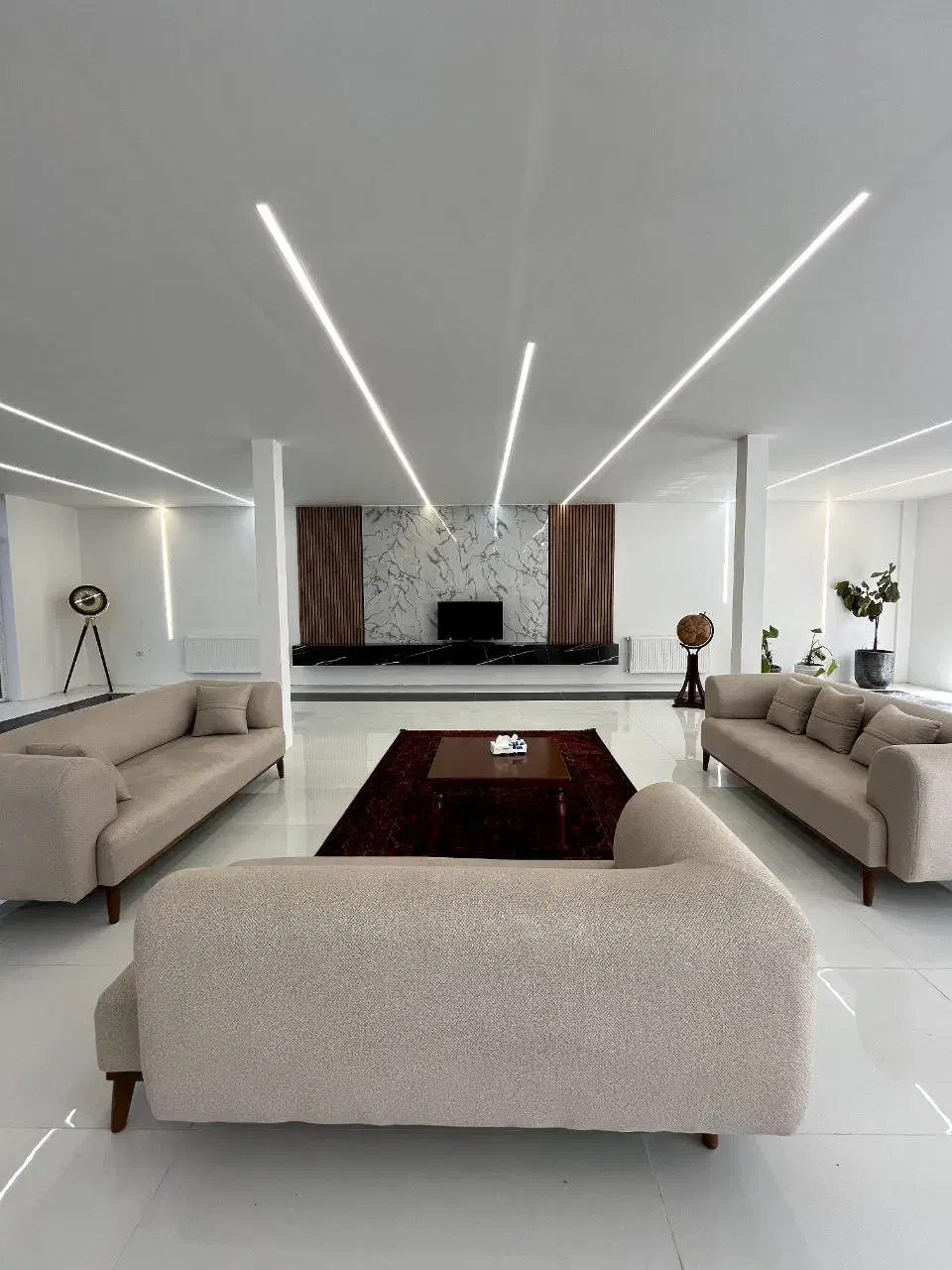 ویلا عمارت با انشعابات قانونی مالک ، سکونت دائم|اجارهٔ خانه و ویلا|هشتگرد, هشتگرد قدیم|دیوار