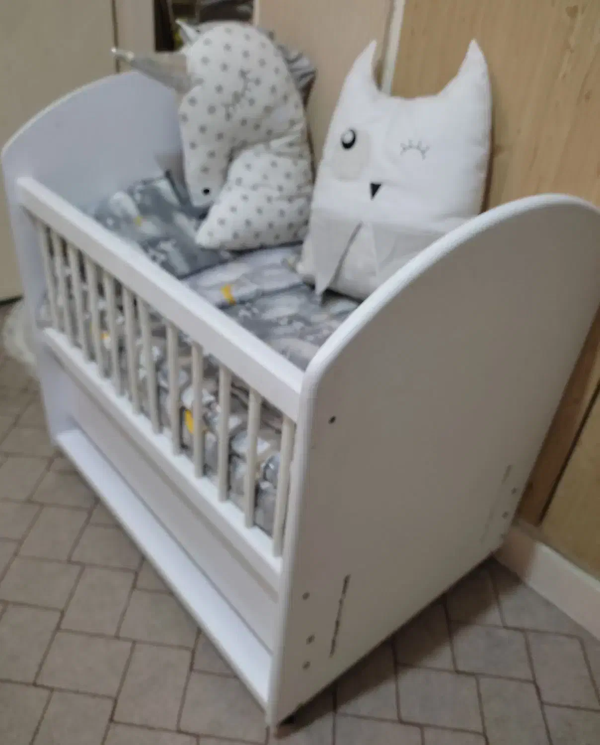 تخت کودک|تخت و صندلی بچه|تهران, والفجر (افسریه)|دیوار