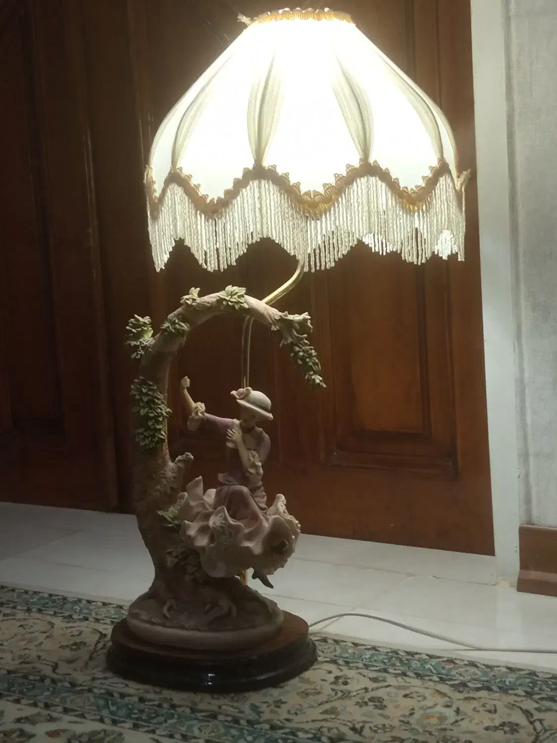 آباژور مجسمه‌ای|چراغ خواب و آباژور|قزوین, |دیوار