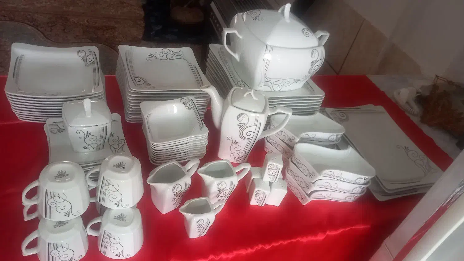 فروش سرویس چینی طوس 12 نفره|ظروف سرو و پذیرایی|بجنورد, |دیوار