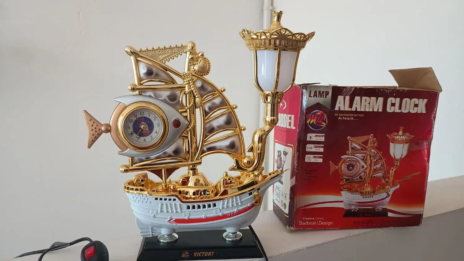 چراغ خواب و ساعت|چراغ خواب و آباژور|ابهر, |دیوار