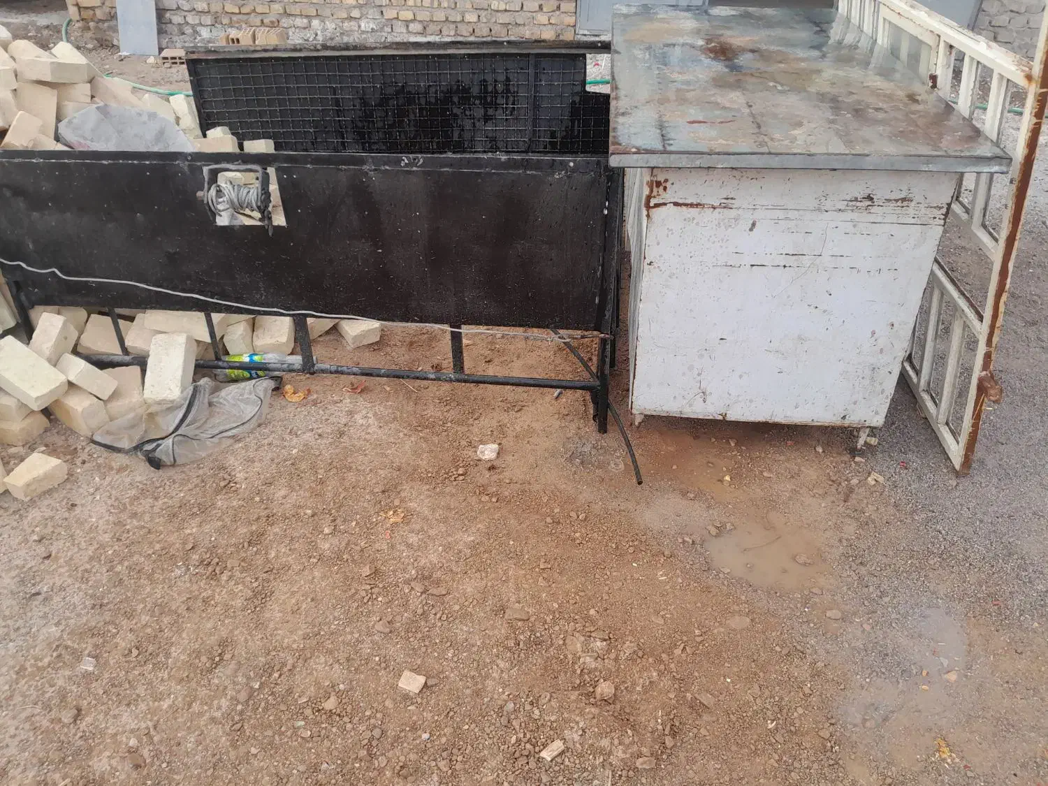 درب پنجره باربند وانت تانک|مصالح و تجهیزات ساختمان|یزد, |دیوار