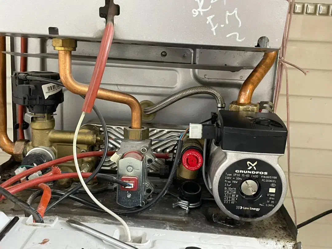 خدمات فنی پکیج، آبگرمکن و تاسیسات|خدمات پیشه و مهارت|یزد, |دیوار