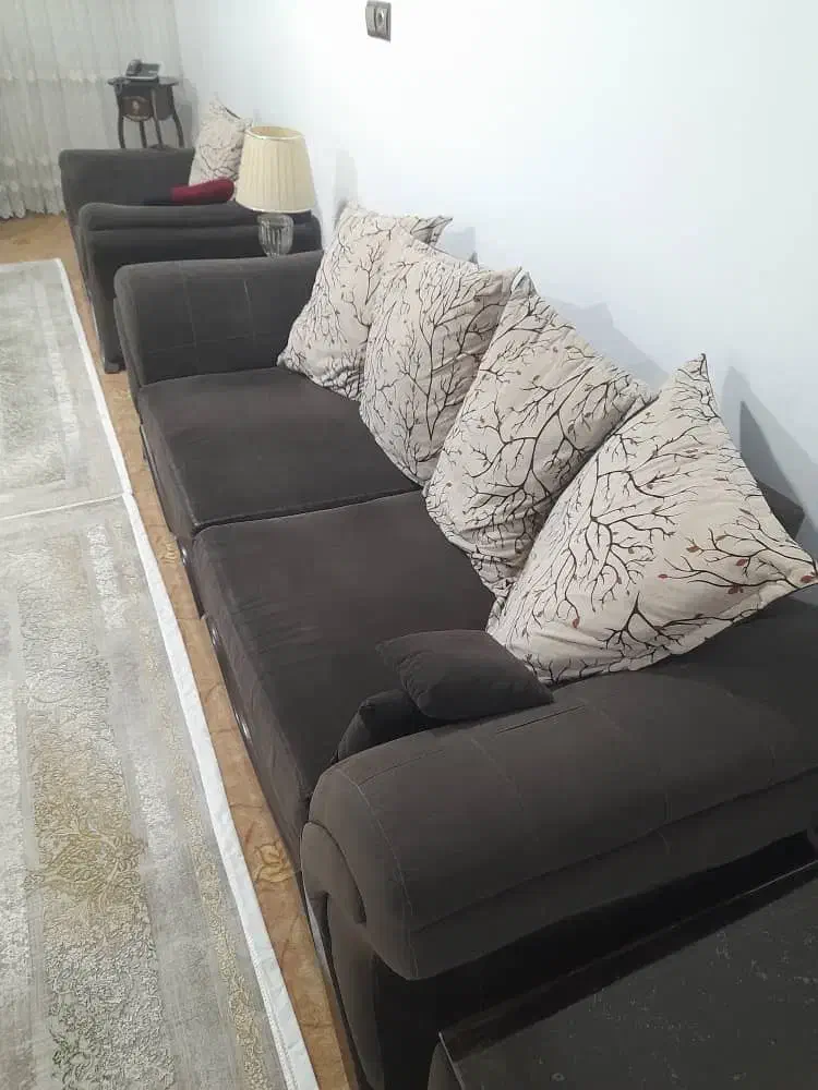 مبل ۷ نفره راحتی|مبلمان خانگی و میز عسلی|کرج, شهرک سهرابیه|دیوار