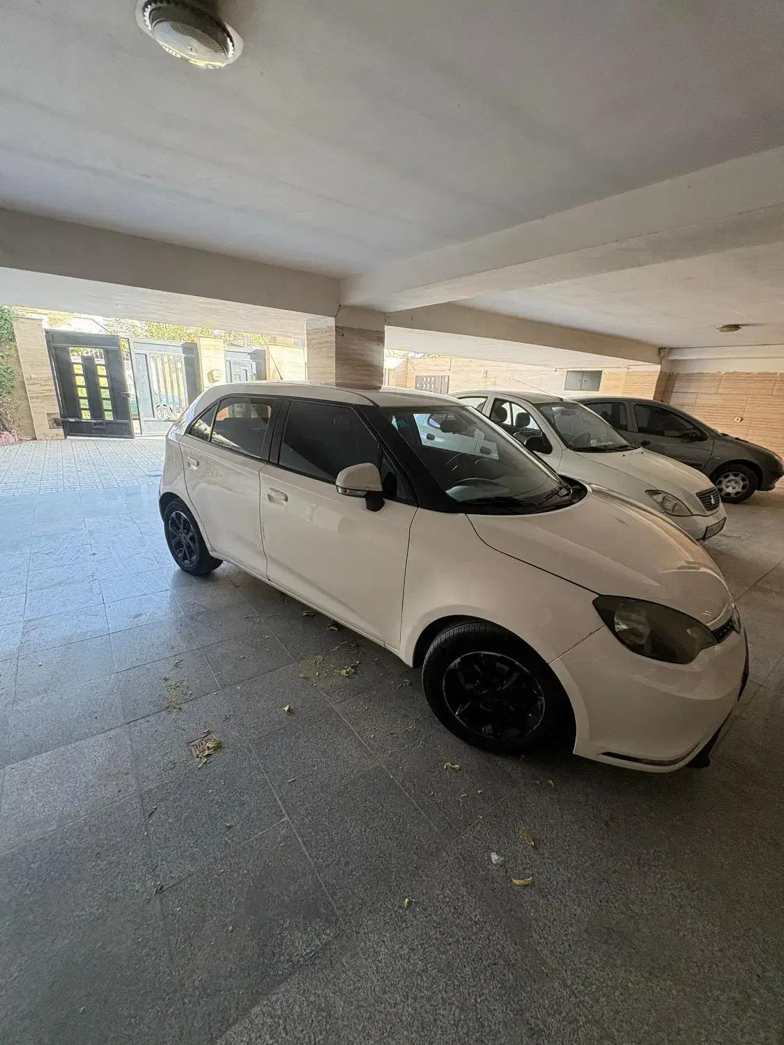 mg3 سفید بی رنگ اتومات ۲۰۱۵|خودرو سواری و وانت|تهران, سنائی|دیوار