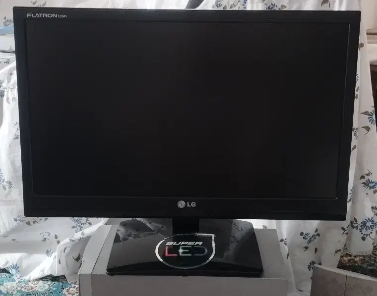 مانیتور ال جی ۱۸.۵ اینچ LED|قطعات و لوازم جانبی رایانه|کرج, پیشاهنگی|دیوار