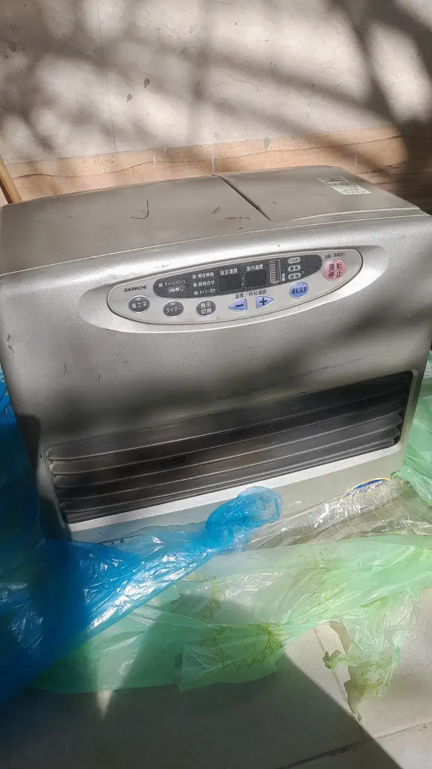 بخاری نفتی برقی ژاپنی|بخاری، هیتر، شومینه|سراوان, |دیوار