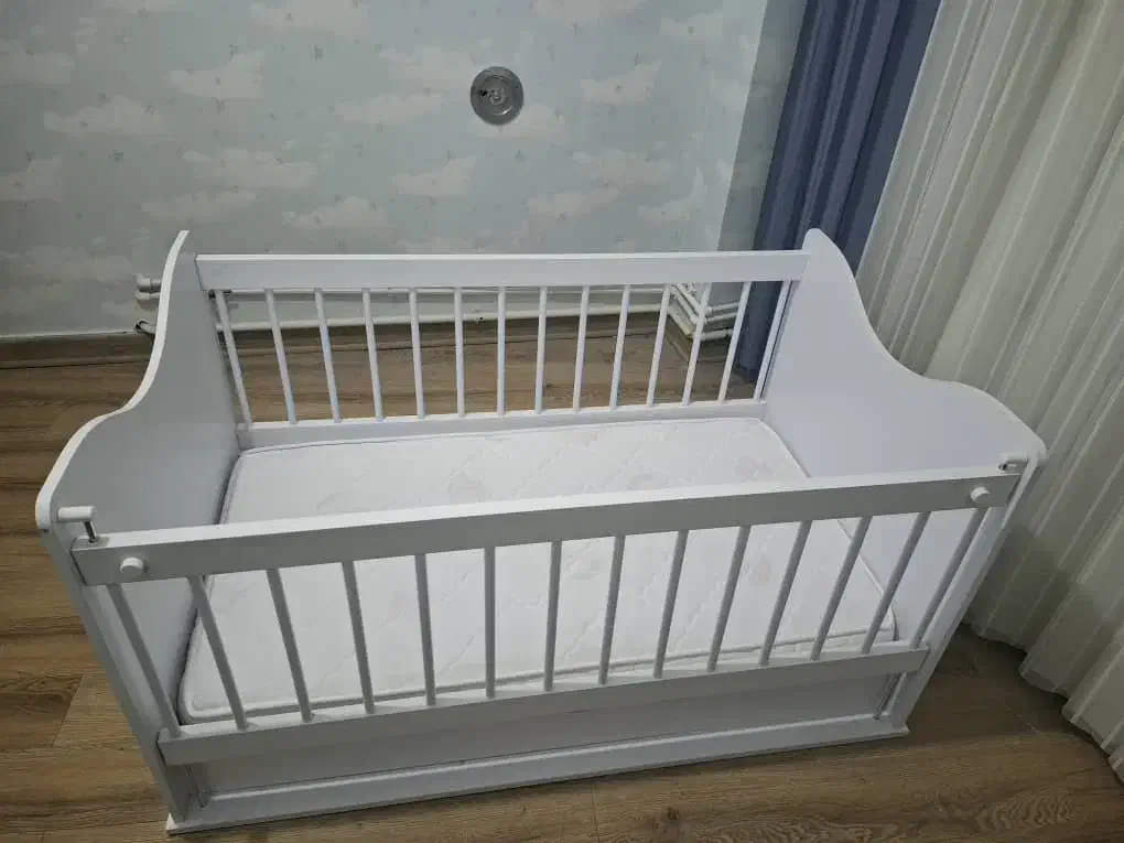 تخت کودک بین ۳ تا ۵ سال همراه با تشک طبی|تخت و سرویس خواب|تبریز, |دیوار