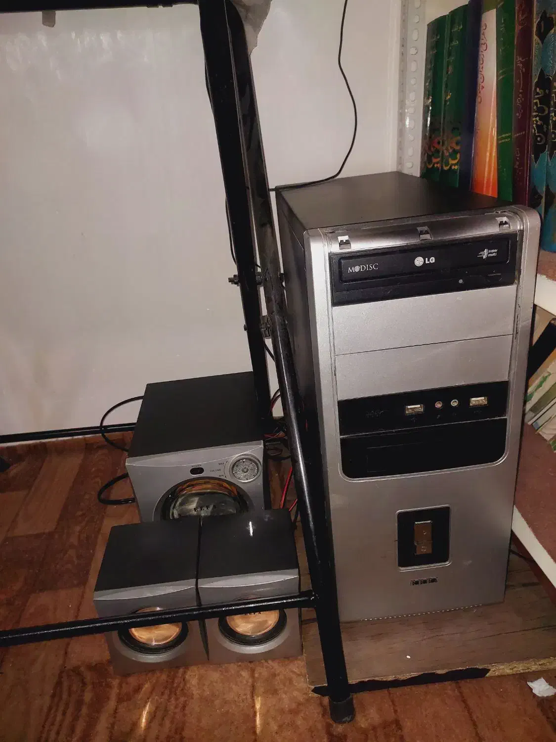 کامپیوتر به همراه کیس و باند و کیبورد (بدون هارد)|رایانه رومیزی|همدان, |دیوار