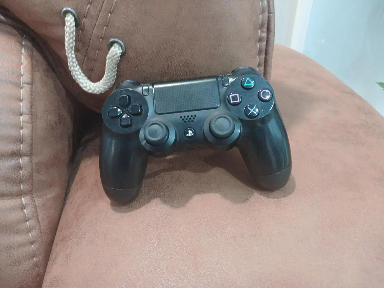 دسته ps4 در حد نو اصل|کنسول، بازی ویدئویی و آنلاین|اندیشه, شهرک مریم|دیوار