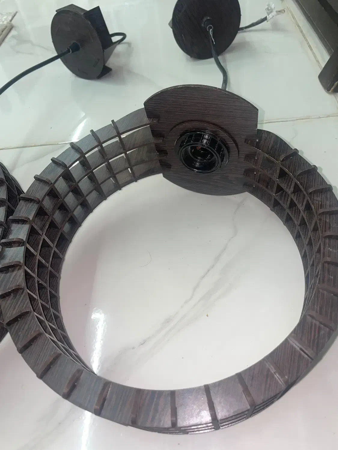 لوستر و چراغ آویز سقفی|لوستر و چراغ آویز|اصفهان, کوی ولی عصر|دیوار