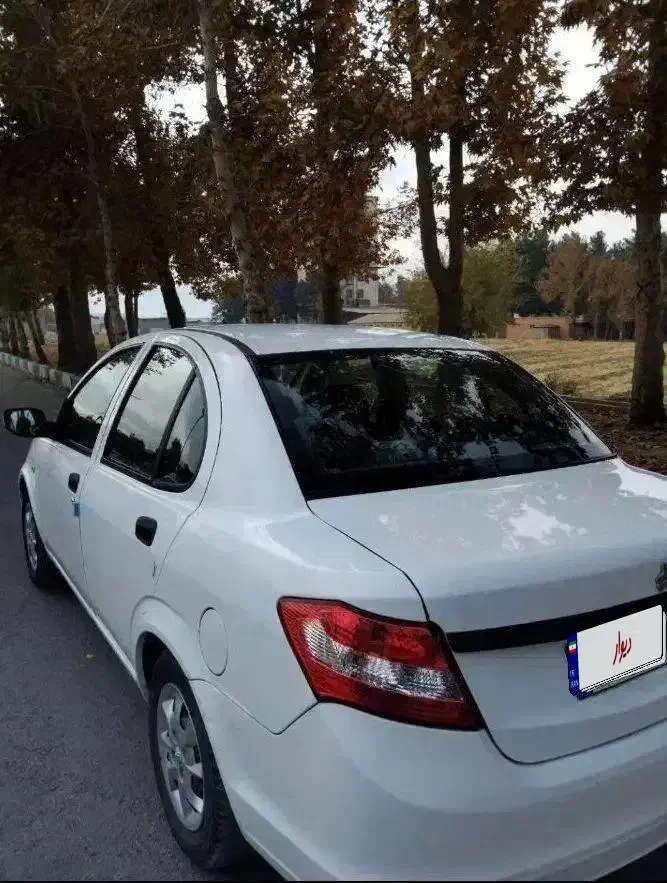 ساینا۹۸بدون رنگ درجه یک|خودرو سواری و وانت|بروجرد, |دیوار