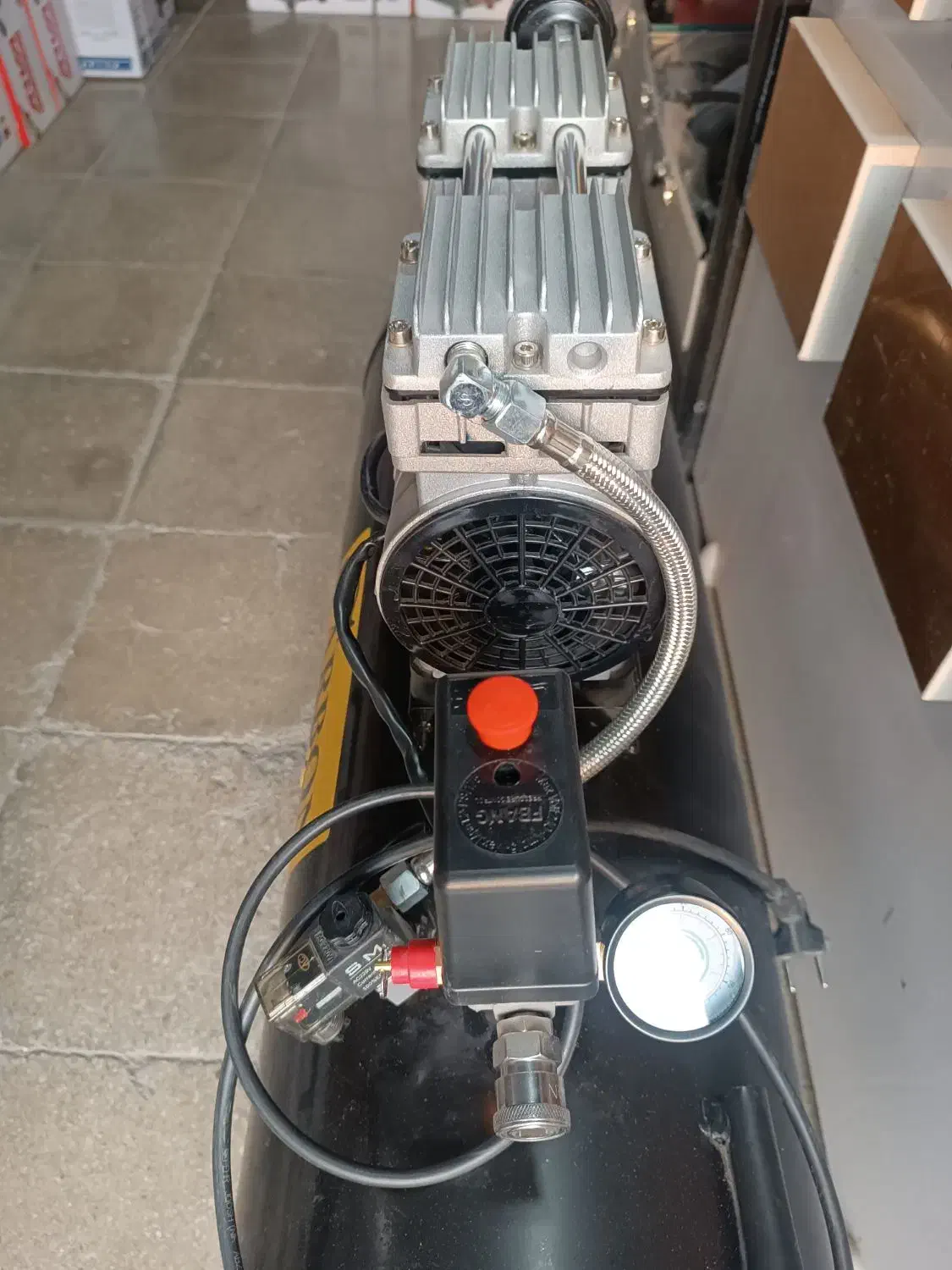 کمپرسور باد 100 لیتری تانکرباد CARBON|ماشینآلات صنعتی|ایلام, |دیوار