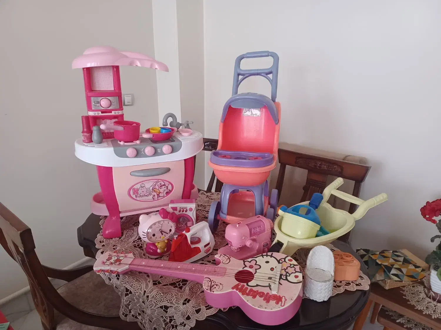 تعدادی اسباب بازی توافقی به فروش میرسد|اسباببازی بچه|ساوه, |دیوار