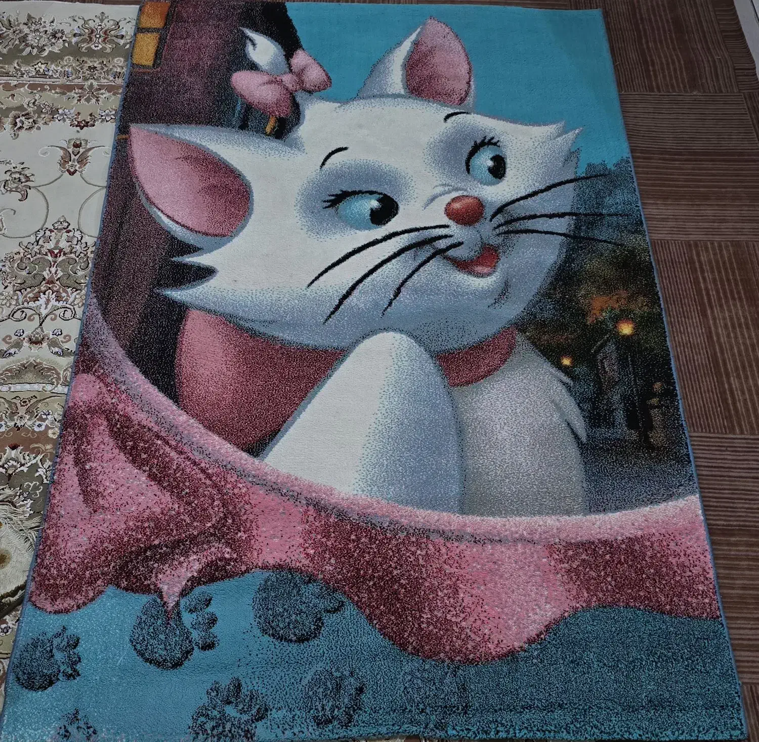 گلیم فرش ۶و۳متری.مناسب اتاق خواب دخترانه|گلیم، جاجیم، گبه|ایلام, |دیوار