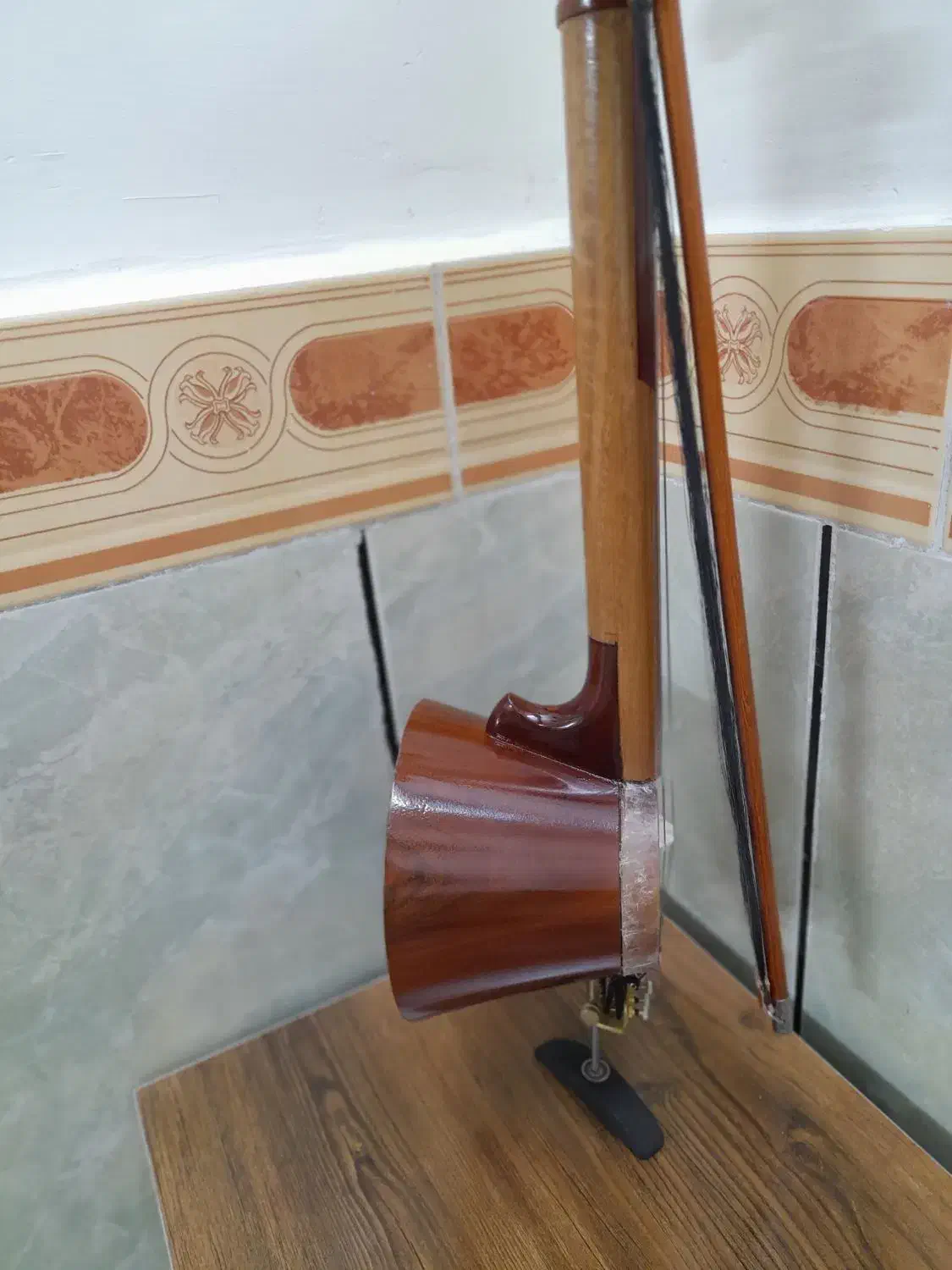 کمانچه علیخانی|سازهای سنتی|خرمآباد, |دیوار