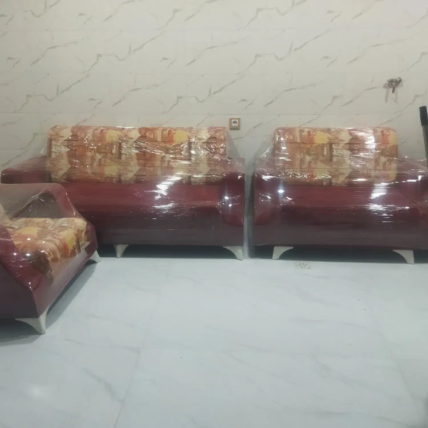 مبل|مبلمان خانگی و میز عسلی|شیراز, حومه شیراز|دیوار