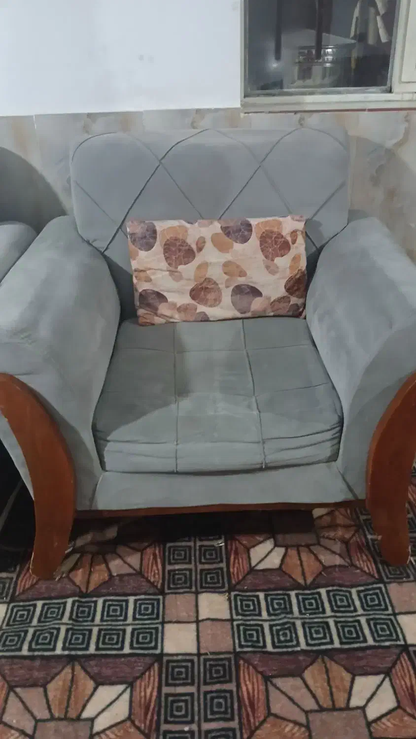 مبل ۷نفره|مبلمان خانگی و میز عسلی|شهریار, کردزار|دیوار