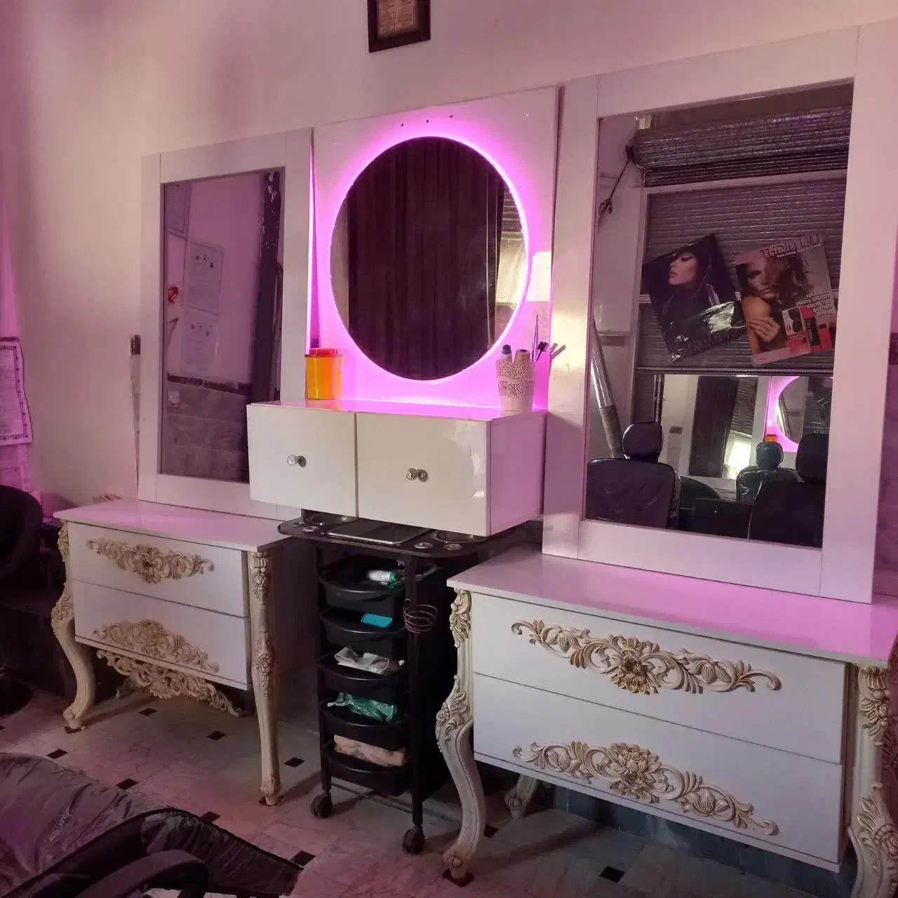 آینه میزکنسول|مبلمان خانگی و میز عسلی|قم, شهرک امام حسین|دیوار