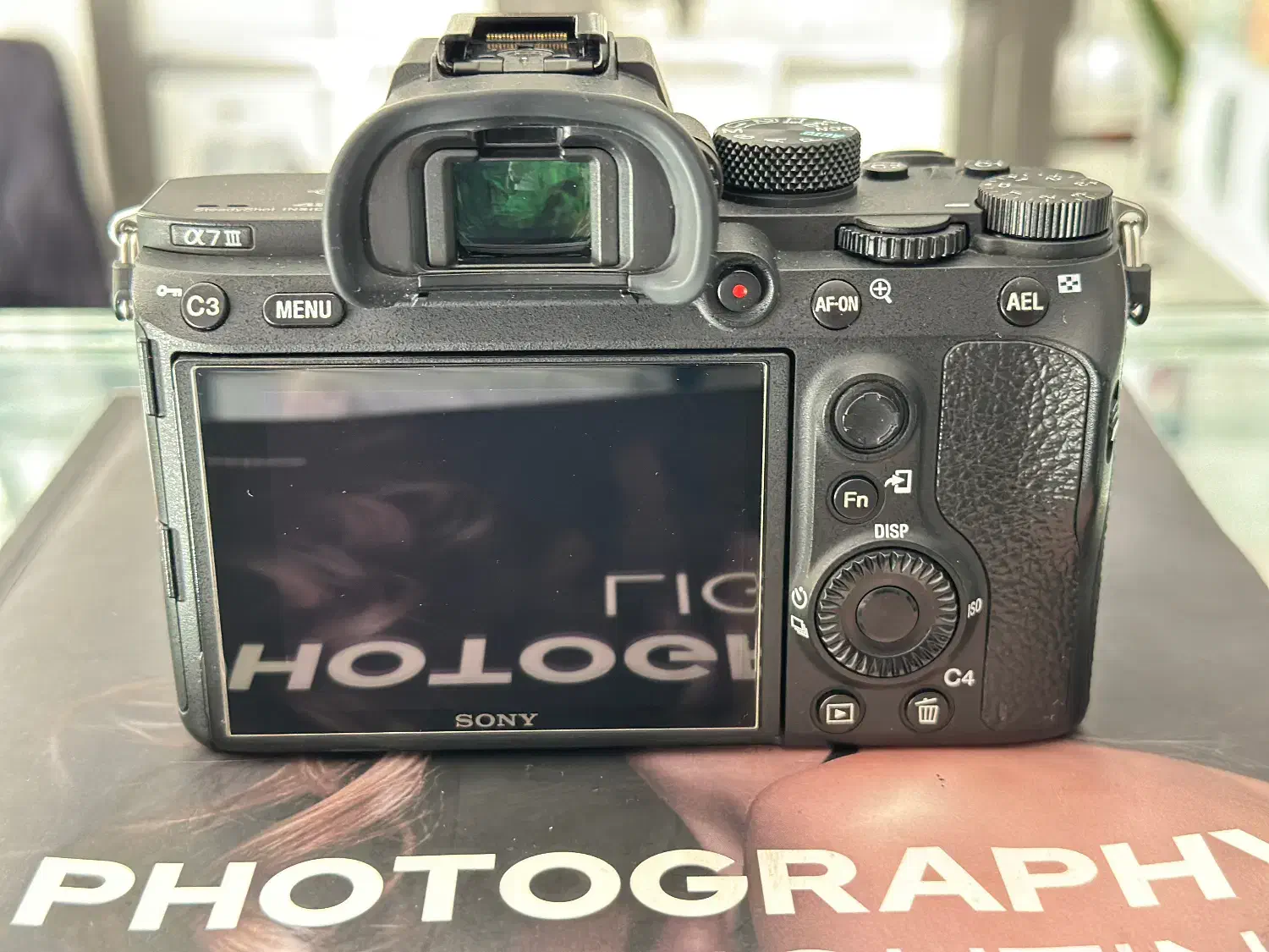 دوربین سونی Sony a7 III Mirrorless 900shut|دوربین عکاسی و فیلمبرداری|شیراز, سینما سعدی|دیوار