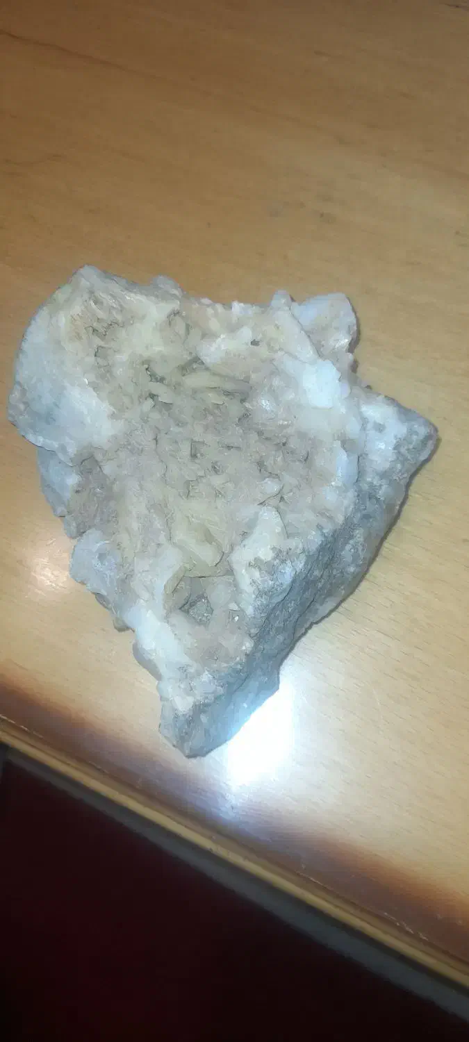 سنگ کوارتز (سنگ غار)|زیورآلات و اکسسوری|اصفهان, شهید رجایی|دیوار