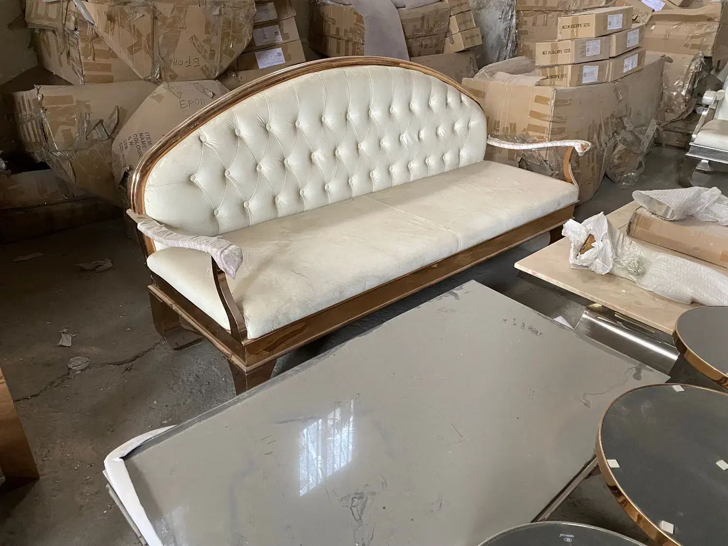 مبل وارداتی (اکبند) ۲۰ دست|مبلمان خانگی و میز عسلی|تبریز, |دیوار