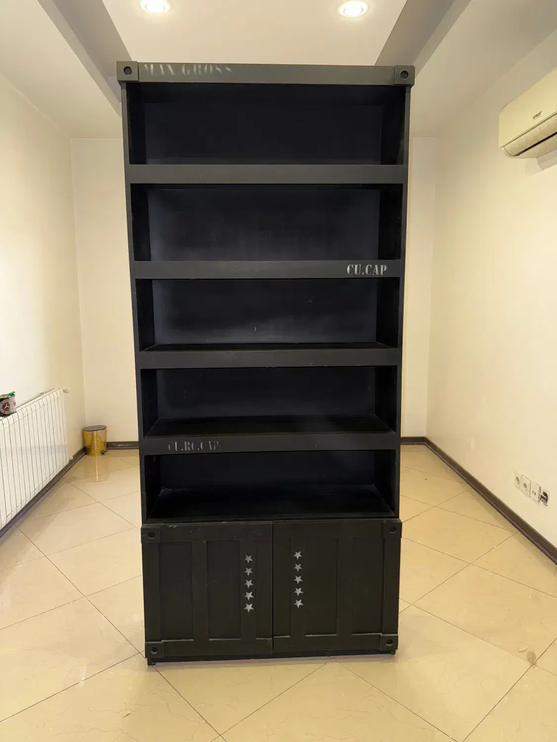 میز ناخن/تخت مژه/سر شور /کمد/ایینه|آرایشگاه و سالنهای زیبایی|تهران, زعفرانیه|دیوار