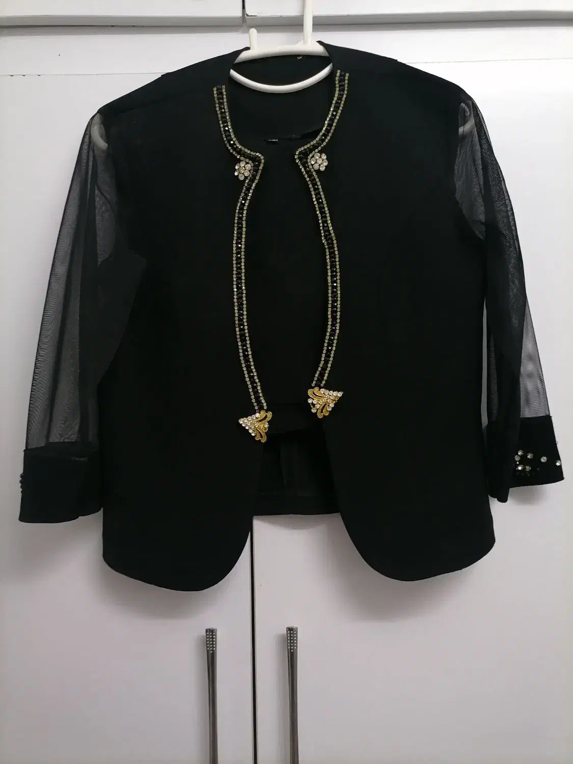 لباس مجلسی|لباس|طرقبه, |دیوار