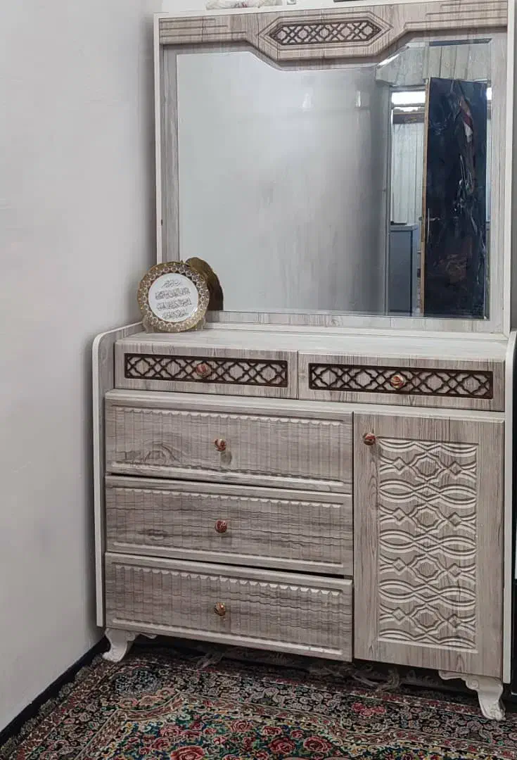 میز آرایش|تخت و سرویس خواب|کوهدشت, |دیوار