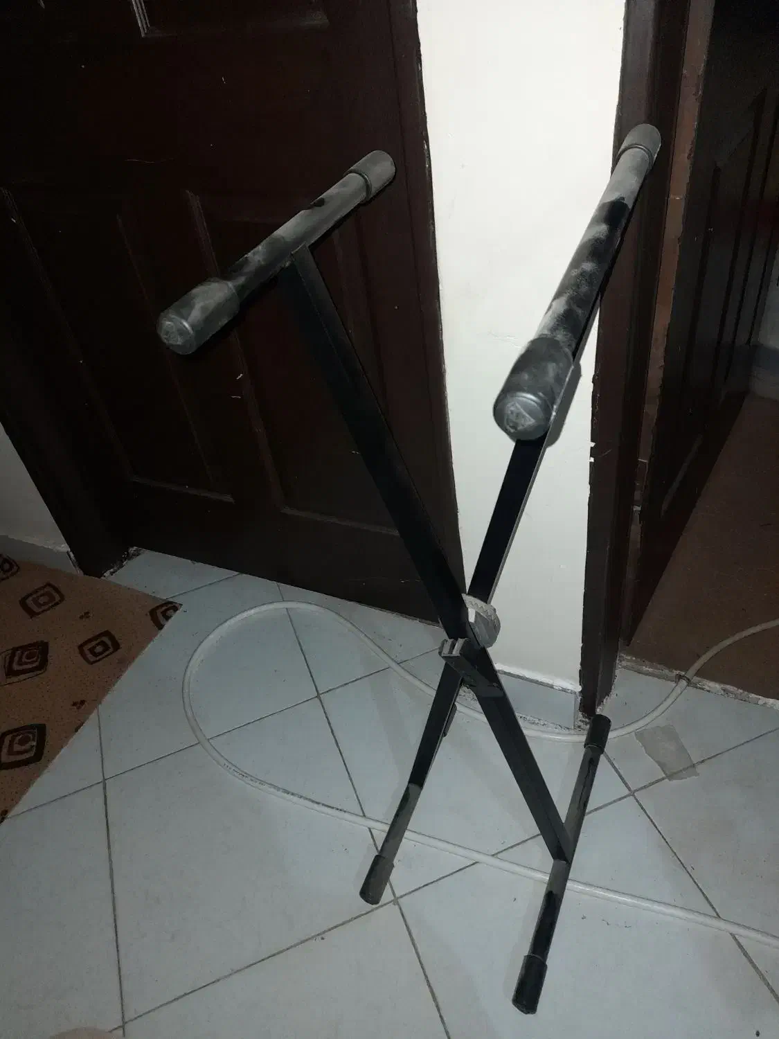 پایه ارگ|پیانو، کیبورد، آکاردئون|گلبهار, شهر جدید گلبهار|دیوار