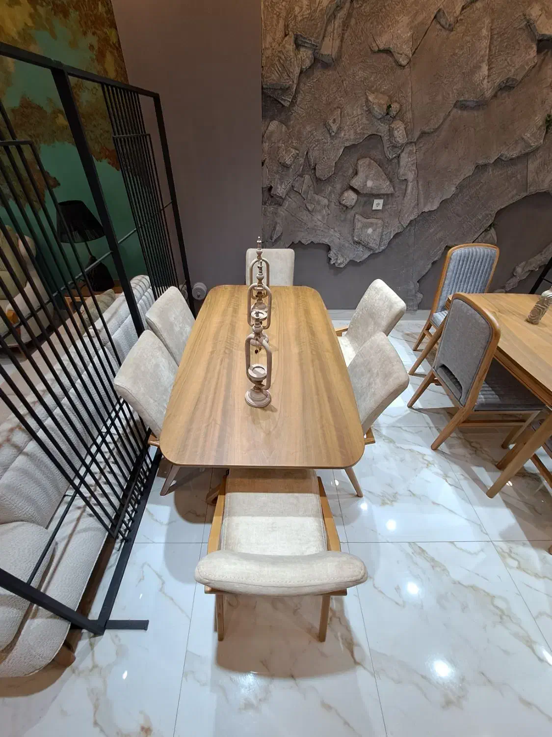 غذاخوری ارغوان|ظروف سرو و پذیرایی|شاهین دژ, |دیوار